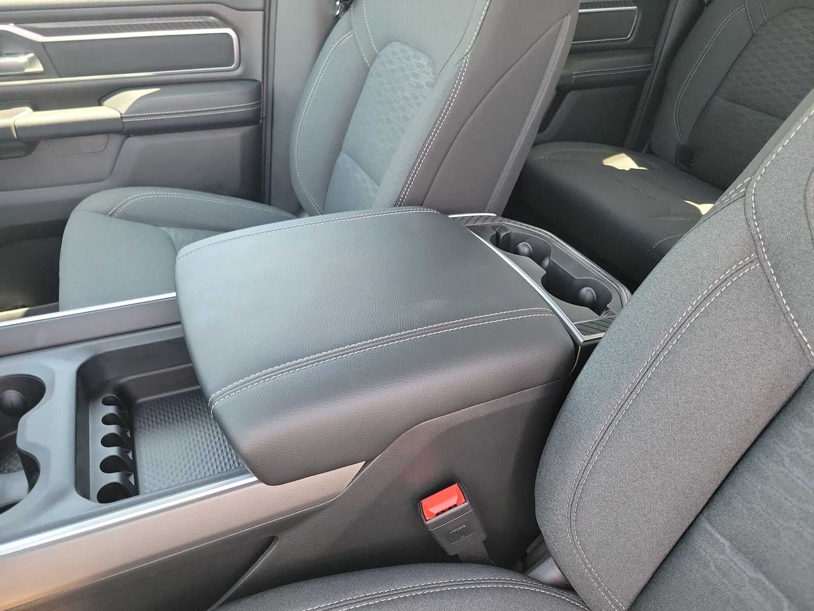 2026 RAM 1500 RAM 1500 LONE STAR CREW CAB 4X4 5'7' BOX