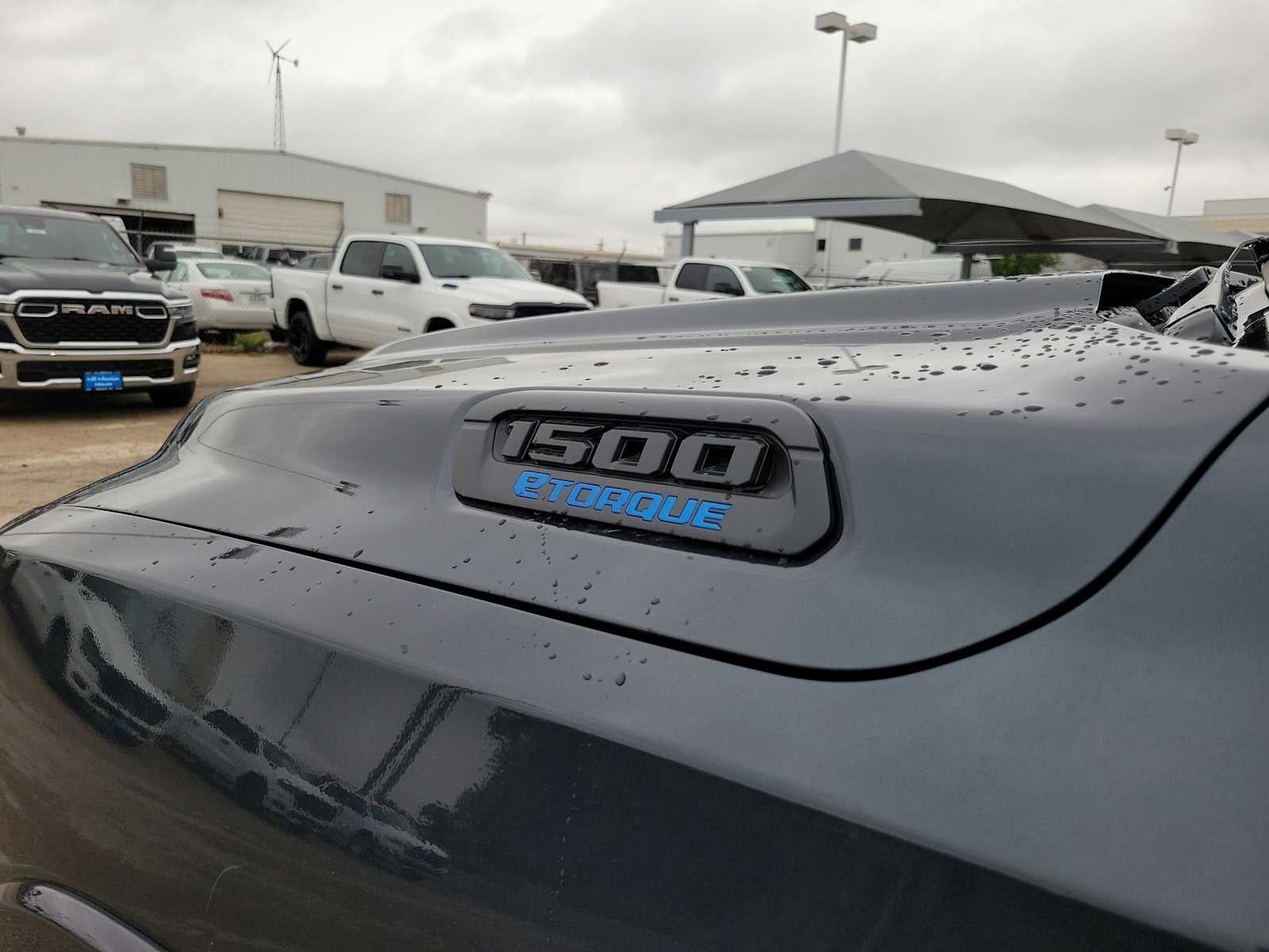 2026 RAM 1500 RAM 1500 LONE STAR CREW CAB 4X4 5'7' BOX