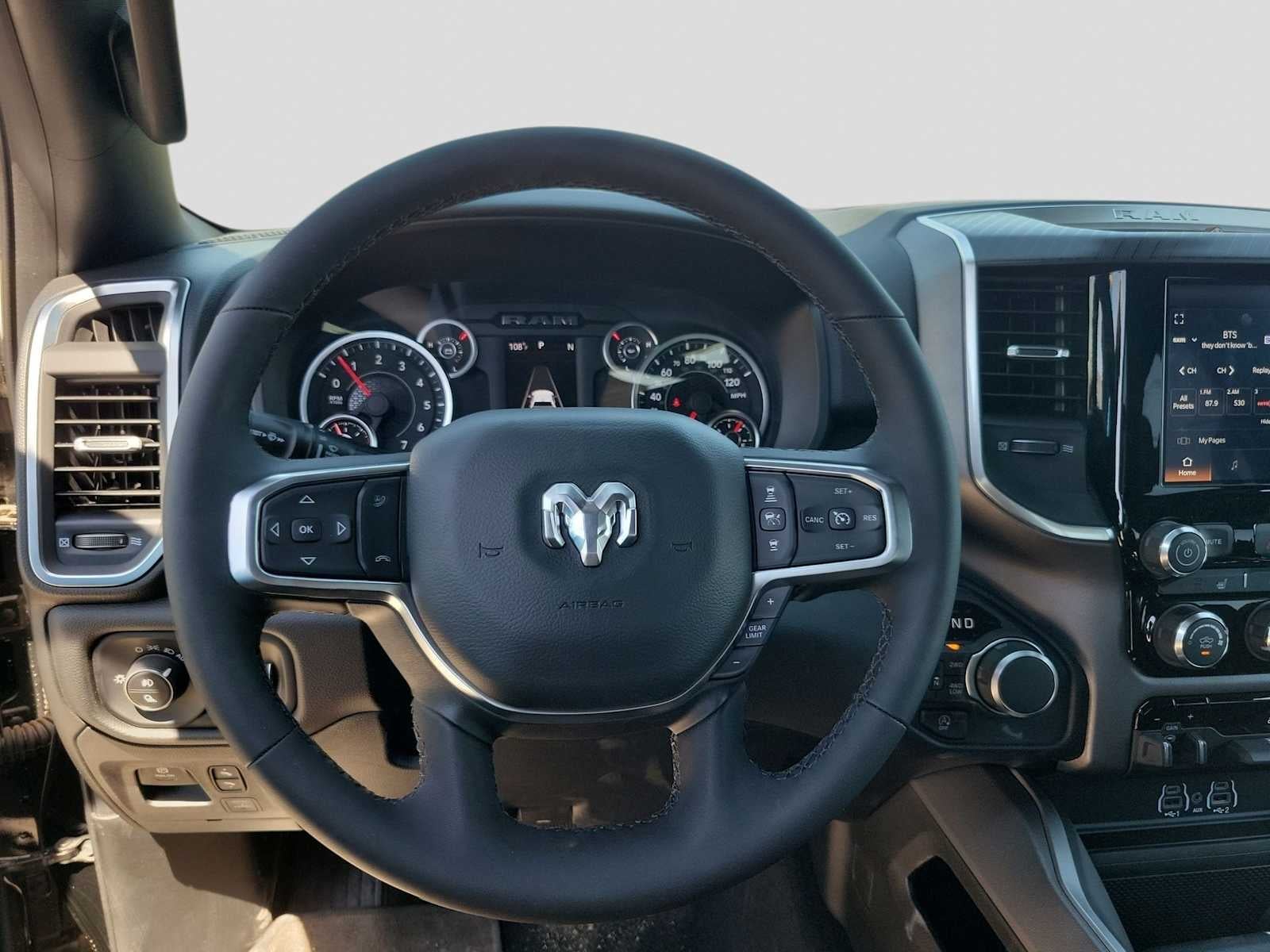 2026 RAM Ram 1500 RAM 1500 LONE STAR CREW CAB 4X4 5'7' BOX