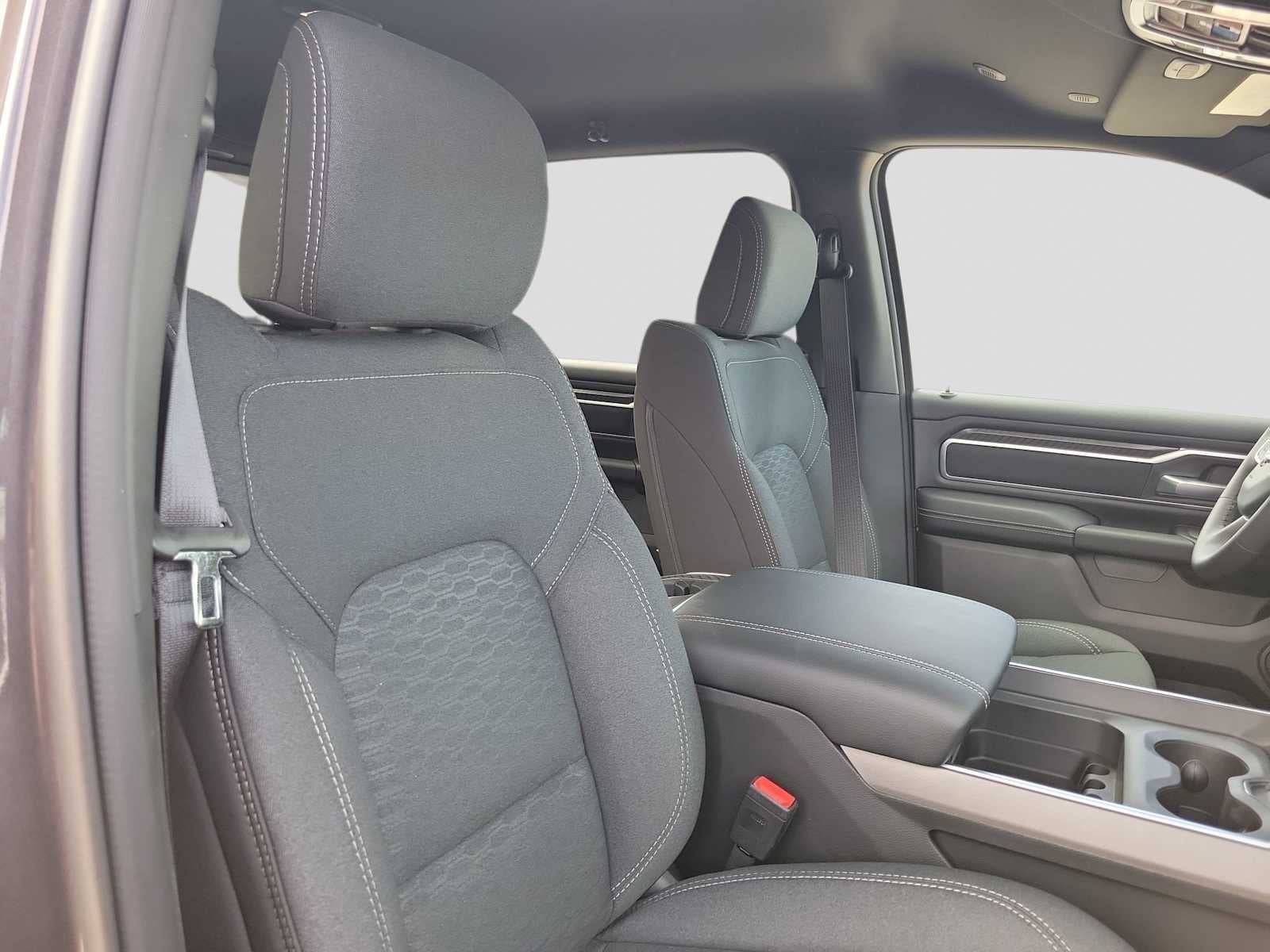 2026 RAM 1500 RAM 1500 LONE STAR CREW CAB 4X4 5'7' BOX