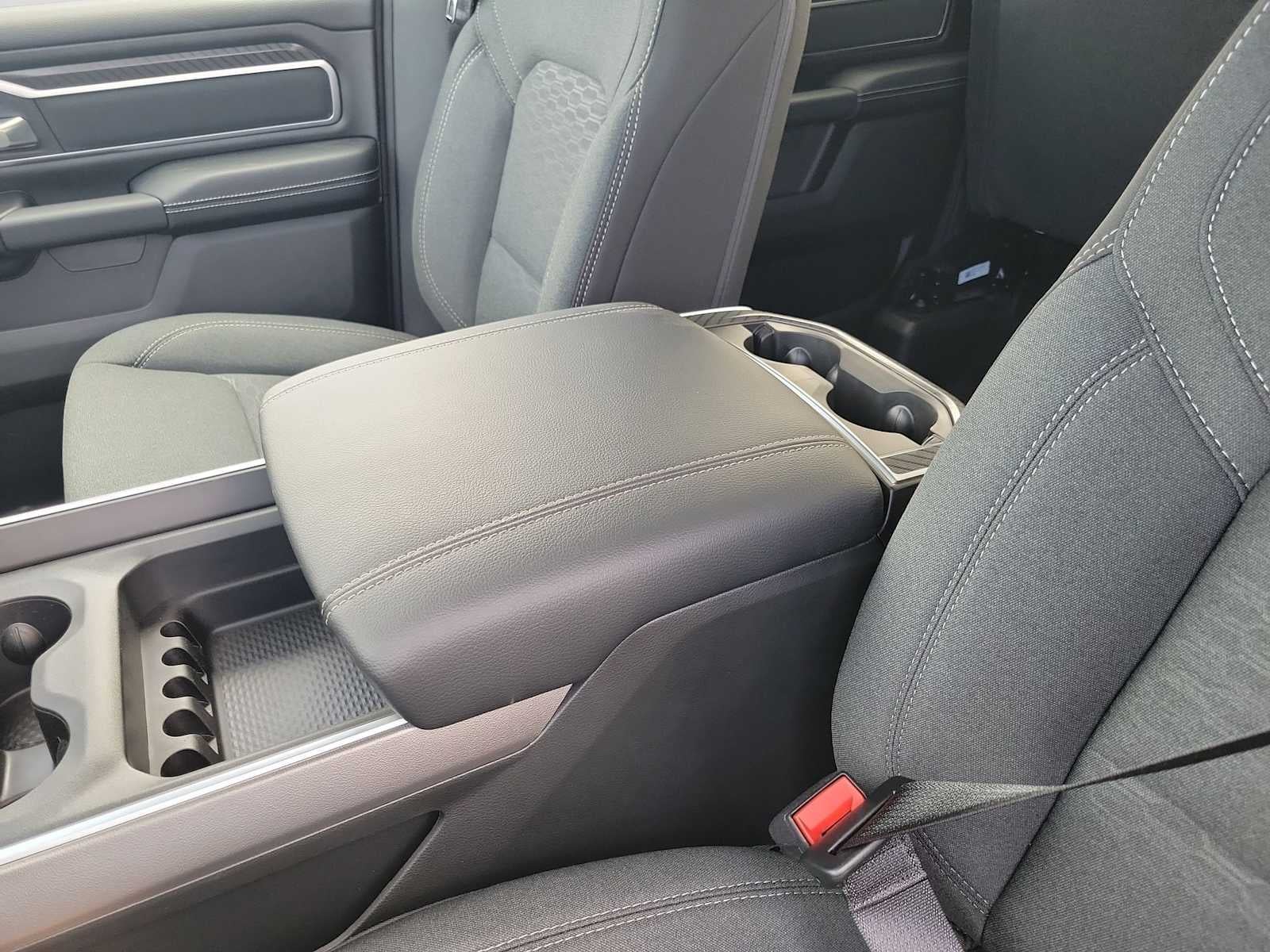 2026 RAM 1500 RAM 1500 LONE STAR CREW CAB 4X4 5'7' BOX