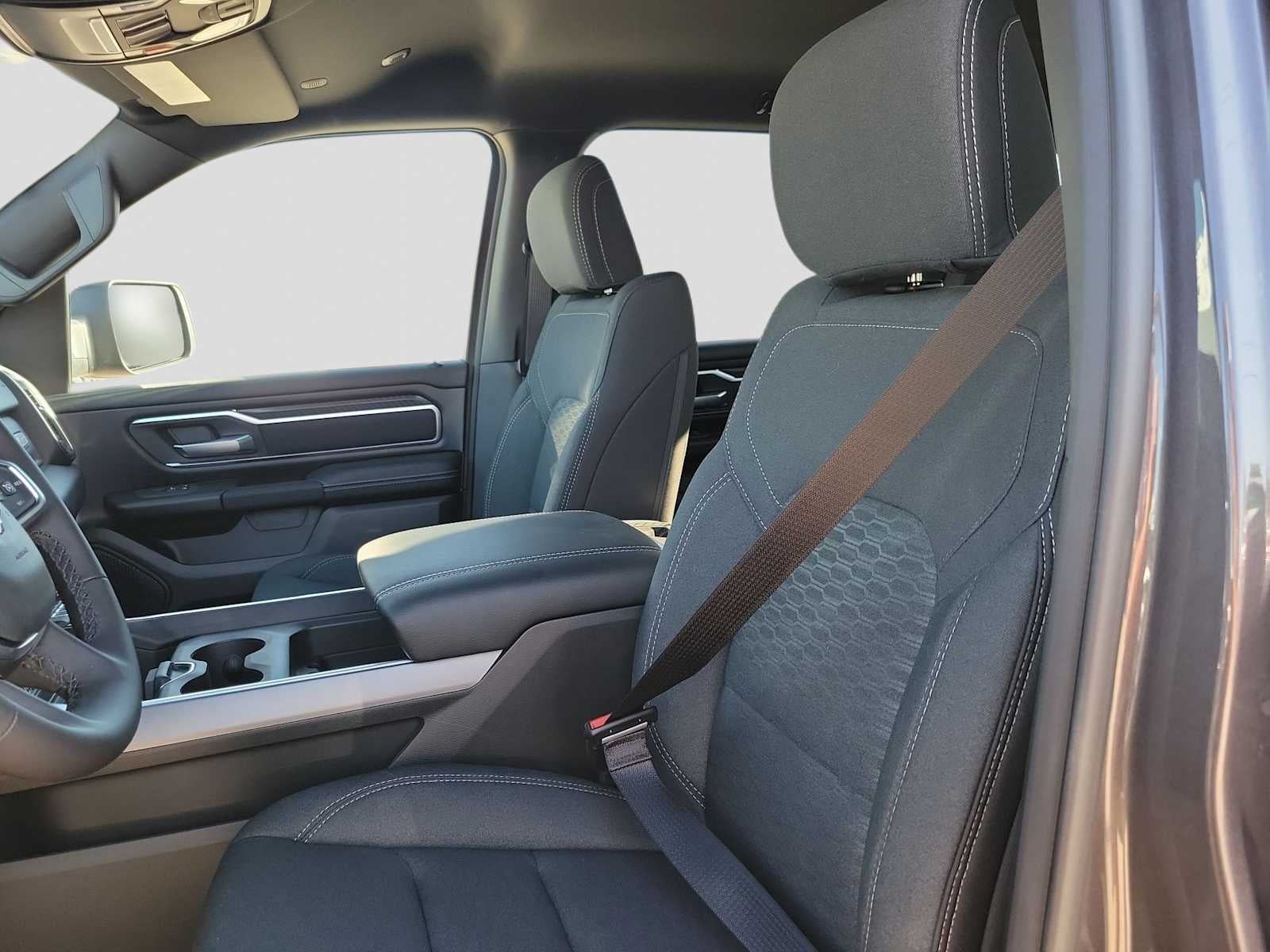 2026 RAM 1500 RAM 1500 LONE STAR CREW CAB 4X4 5'7' BOX