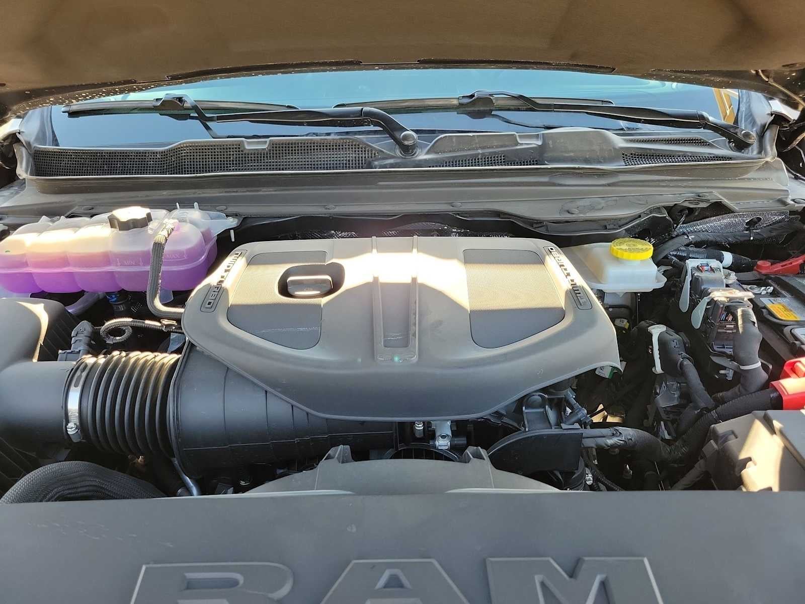 2026 RAM 1500 RAM 1500 LONE STAR CREW CAB 4X4 5'7' BOX