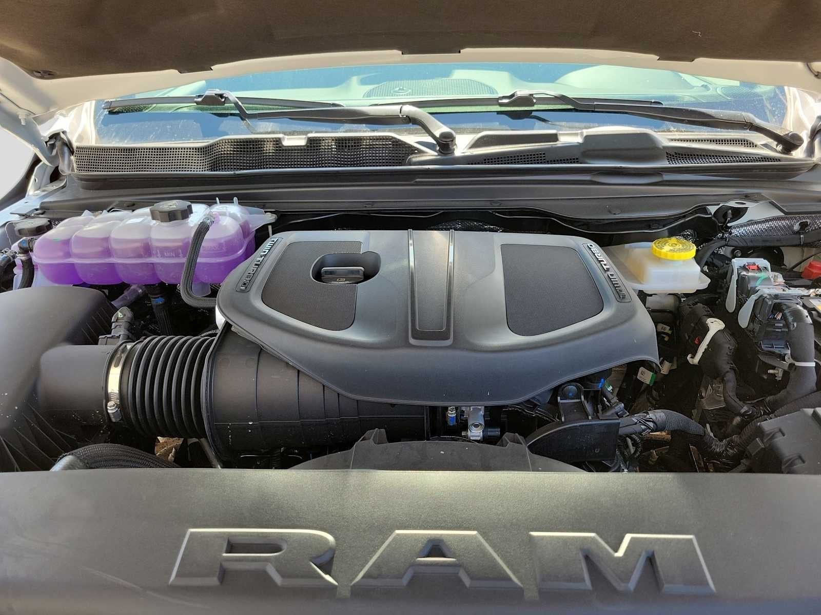 2026 RAM 1500 RAM 1500 LONE STAR CREW CAB 4X4 5'7' BOX