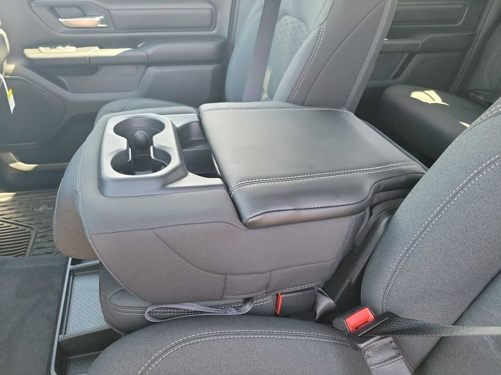 2026 RAM 1500 RAM 1500 WARLOCK CREW CAB 4X4 5'7' BOX
