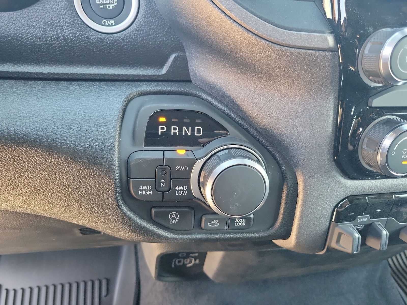 2026 RAM 1500 RAM 1500 WARLOCK CREW CAB 4X4 5'7' BOX
