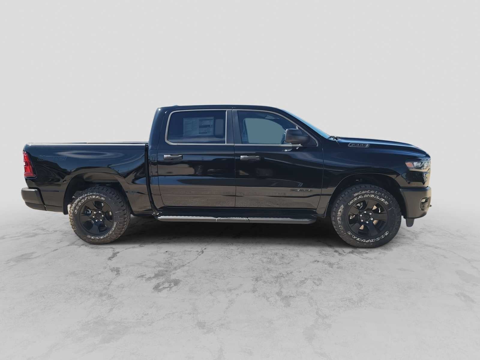 2026 RAM 1500 RAM 1500 WARLOCK CREW CAB 4X4 5'7' BOX