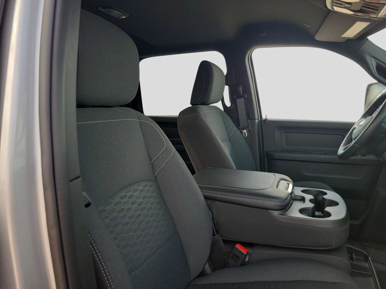 2026 RAM 2500 RAM 2500 TRADESMAN CREW CAB 4X4 6'4' BOX