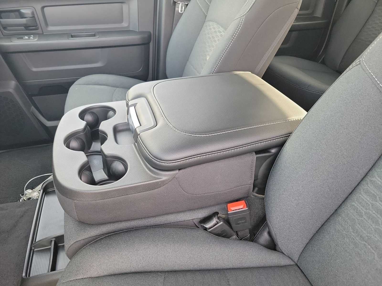 2026 RAM 2500 RAM 2500 TRADESMAN CREW CAB 4X4 6'4' BOX