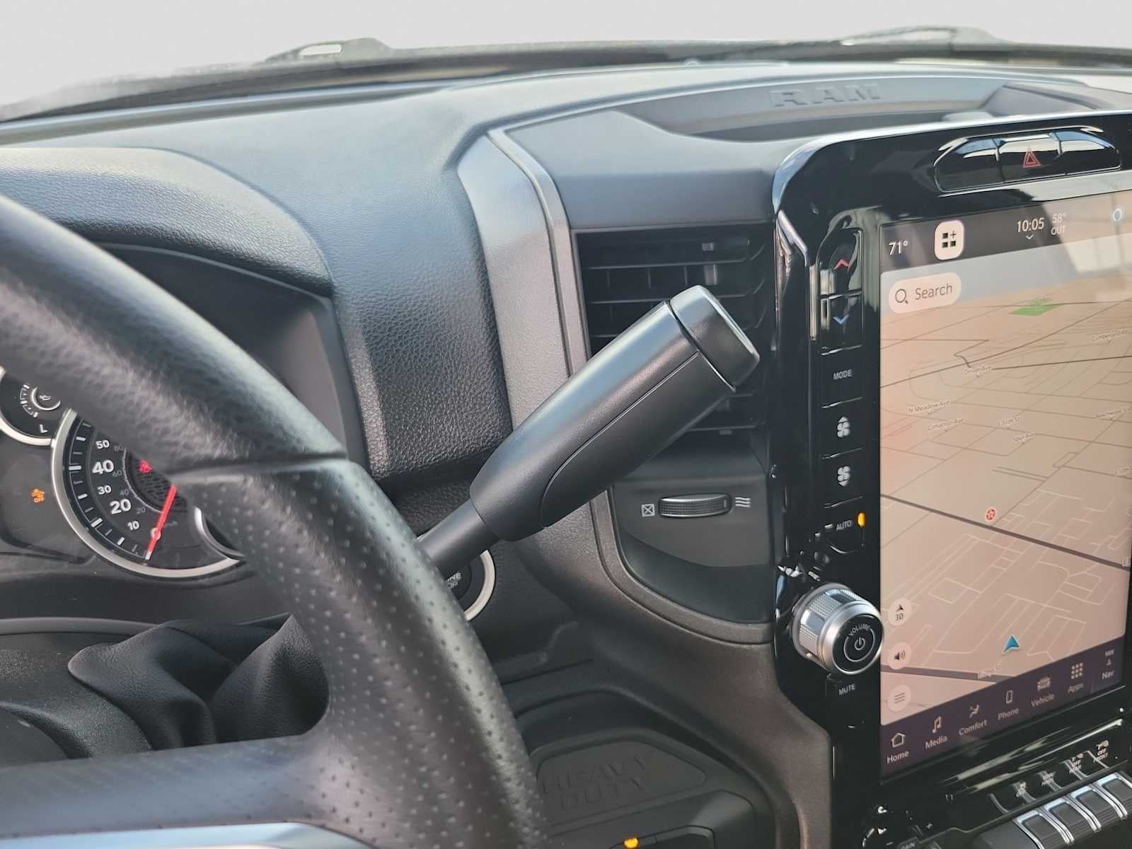 2026 RAM 2500 RAM 2500 TRADESMAN CREW CAB 4X4 6'4' BOX