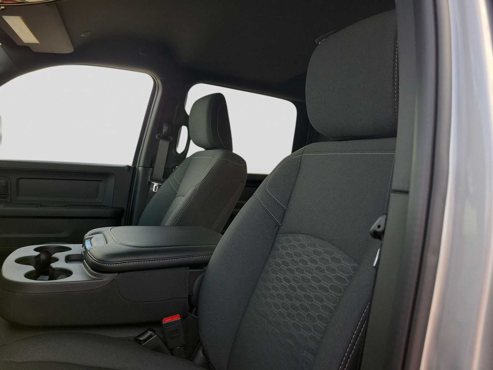 2026 RAM 2500 RAM 2500 TRADESMAN CREW CAB 4X4 6'4' BOX