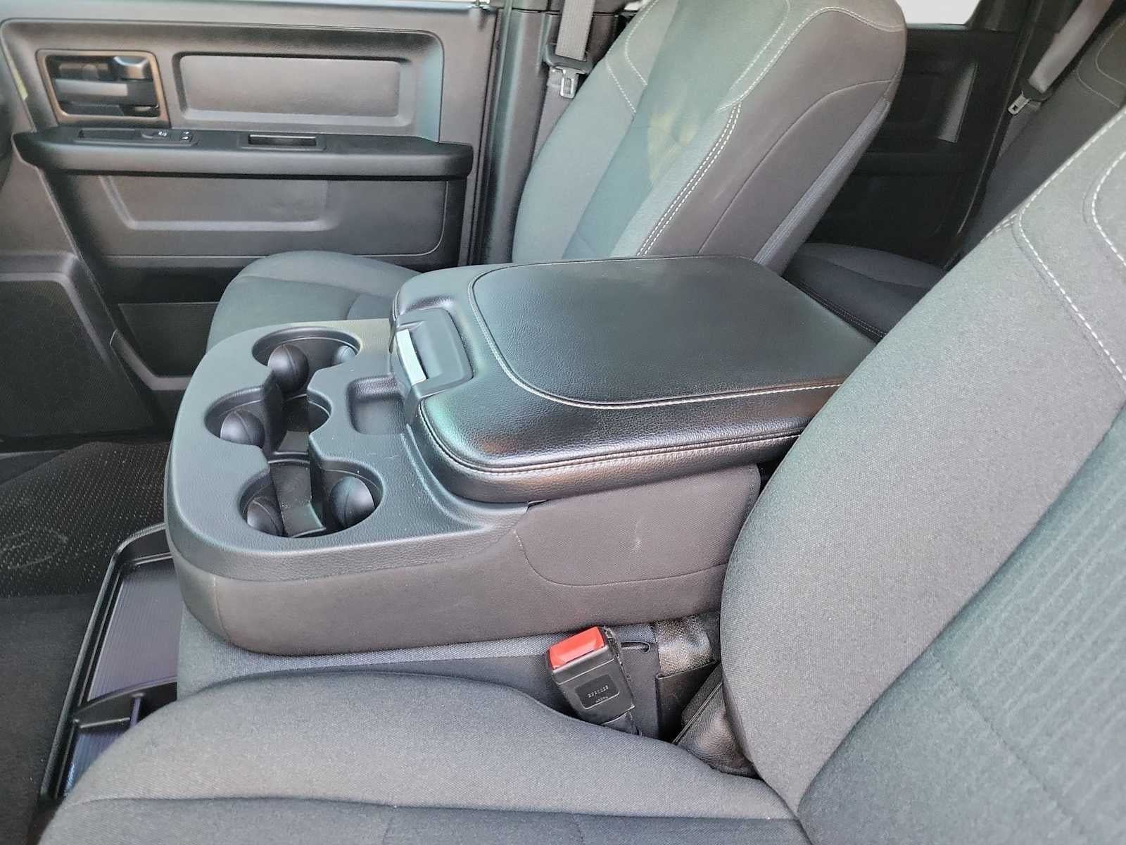 2022 RAM 2500 Tradesman Crew Cab 4x4 6'4' Box