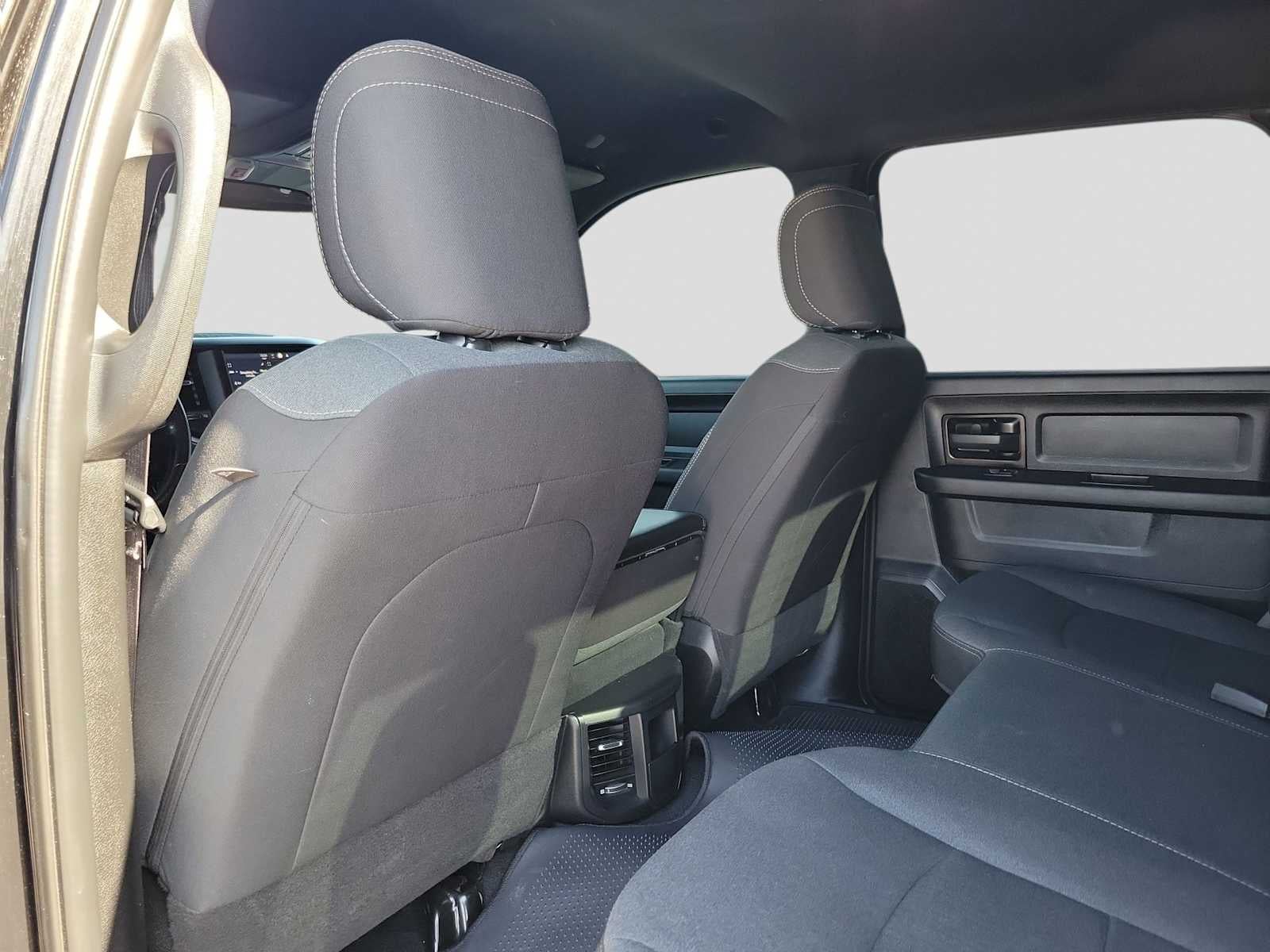 2022 RAM 2500 Tradesman Crew Cab 4x4 6'4' Box