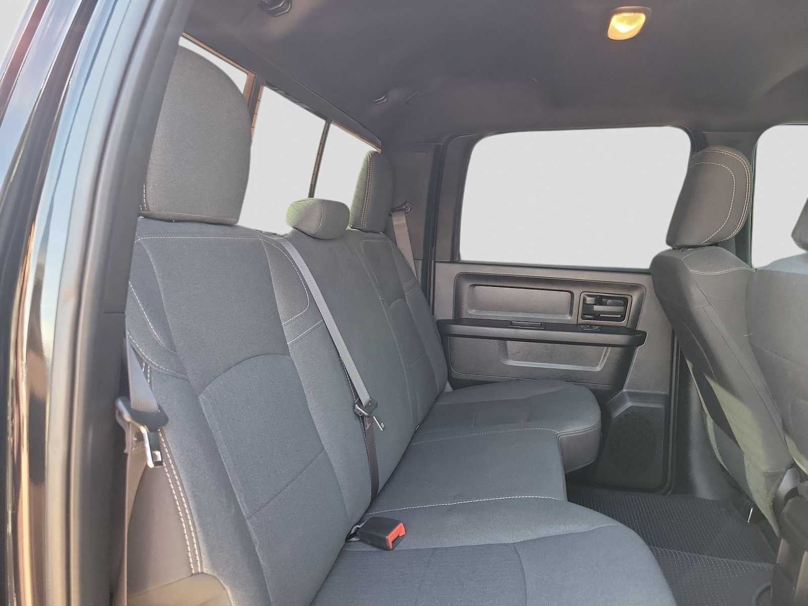 2022 RAM 2500 Tradesman Crew Cab 4x4 6'4' Box