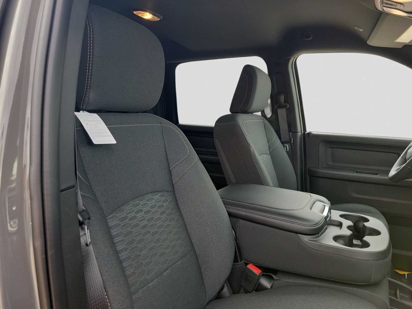 2026 RAM Ram 2500 RAM 2500 WARLOCK CREW CAB 4X4 6'4' BOX