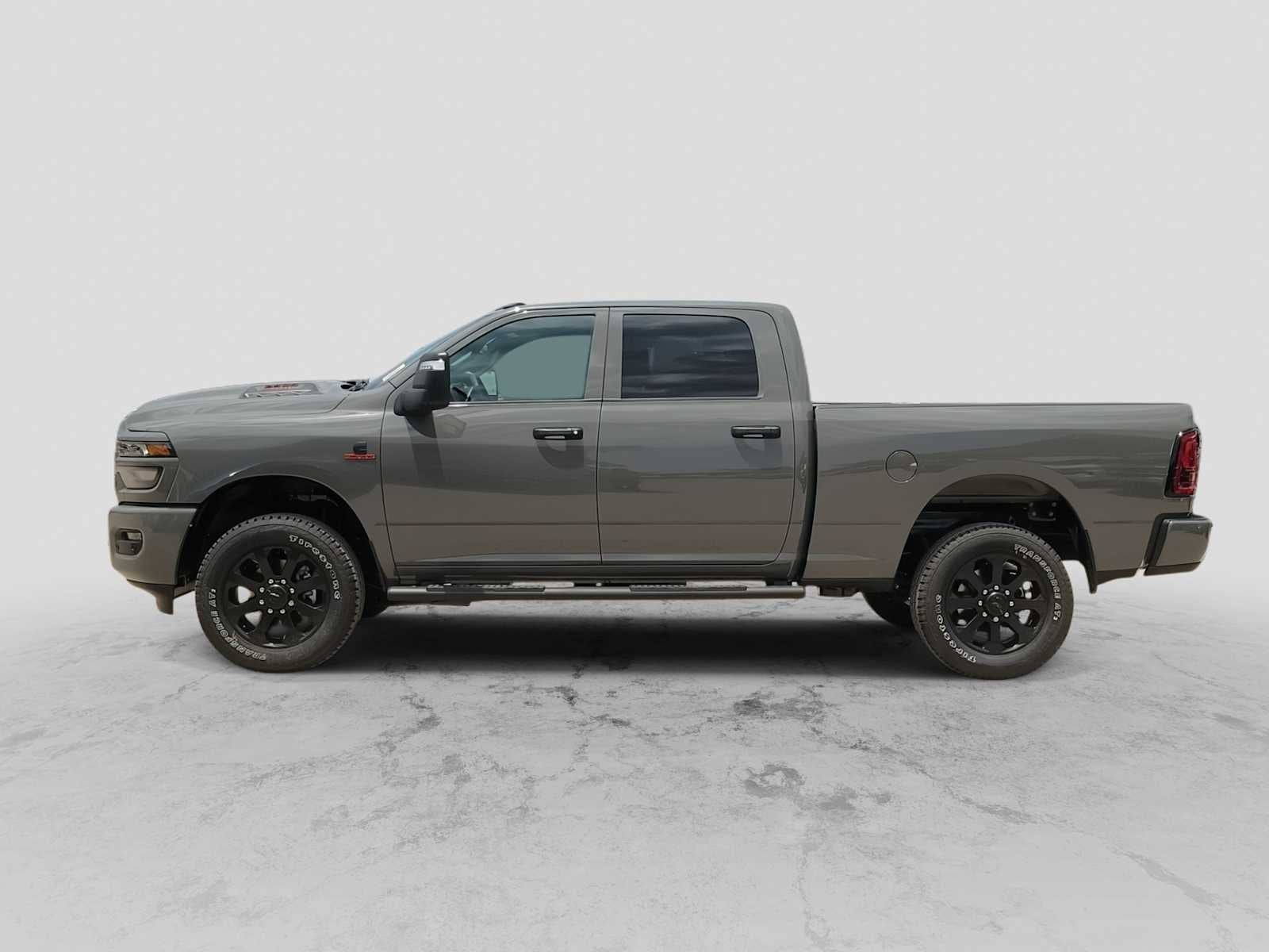 2026 RAM 2500 RAM 2500 BLACK EXPRESS CREW CAB 4X4 6'4' BOX