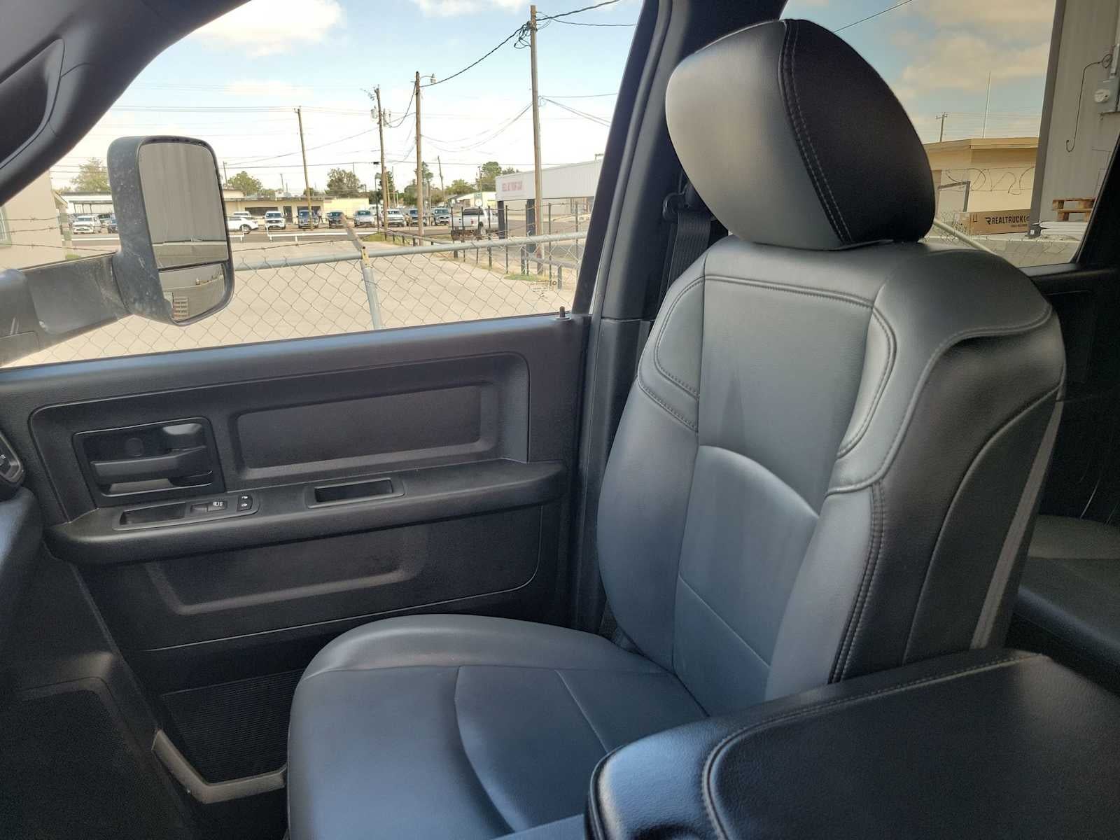 2022 RAM 5500 Chassis Cab Tradesman/SLT/Laramie/Limited