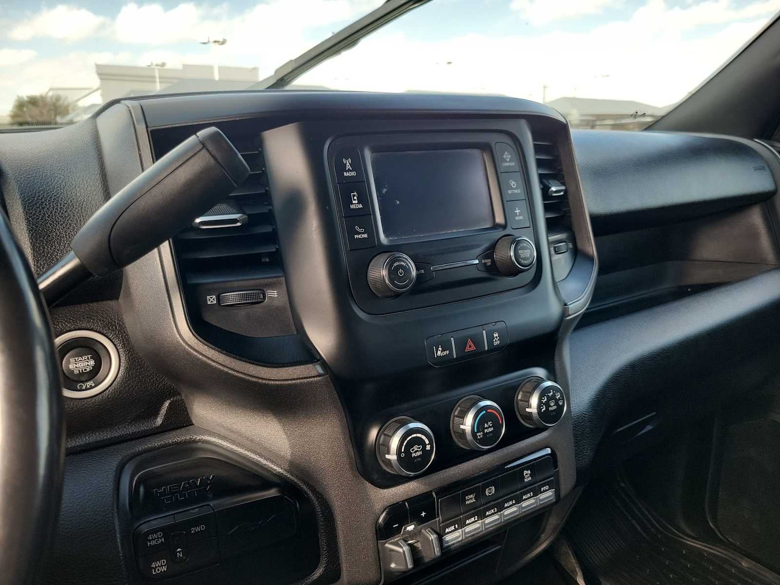 2022 RAM 5500 Chassis Cab Tradesman/SLT/Laramie/Limited