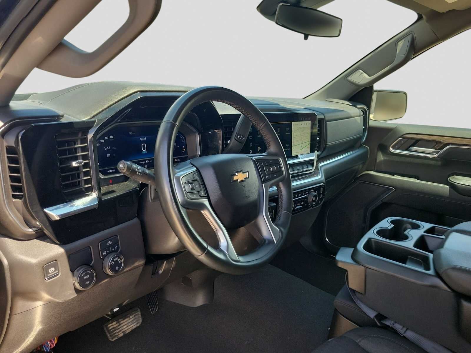 2025 Chevrolet Silverado 1500 2WD Crew Cab Short Bed LT