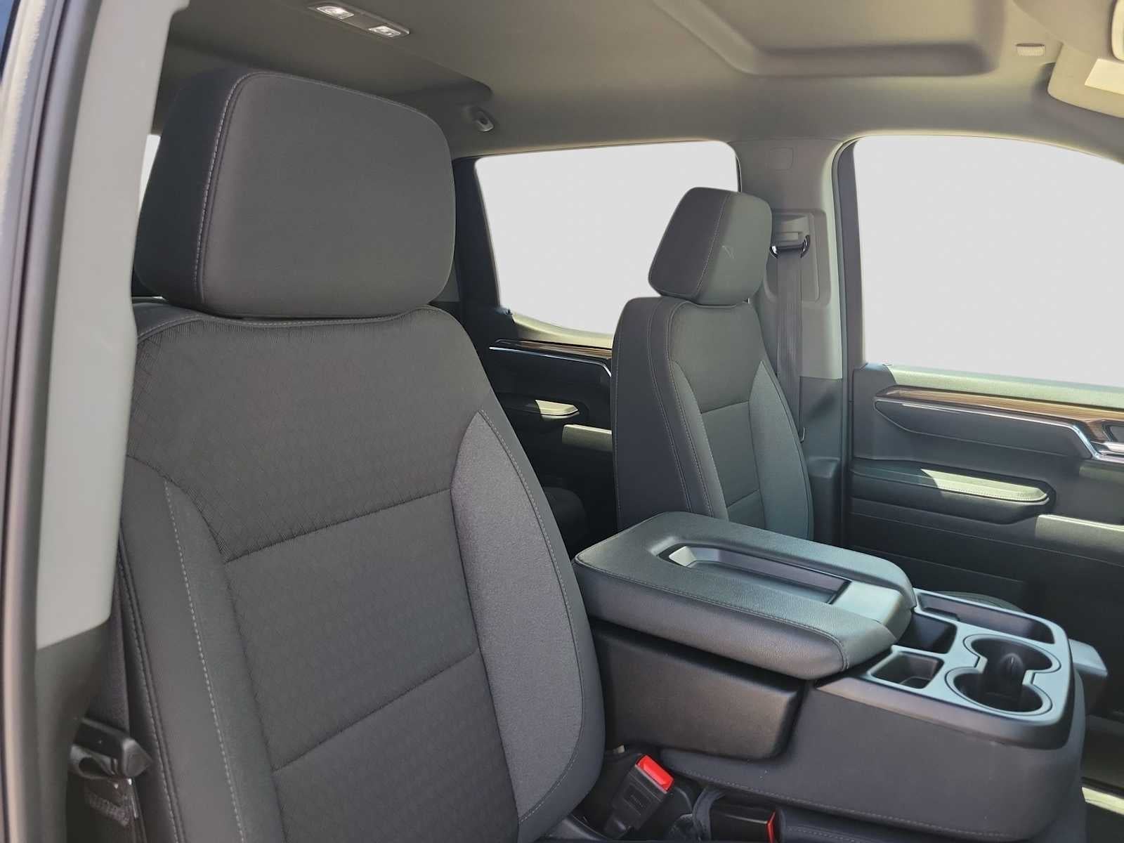 2025 Chevrolet Silverado 1500 2WD Crew Cab Short Bed LT