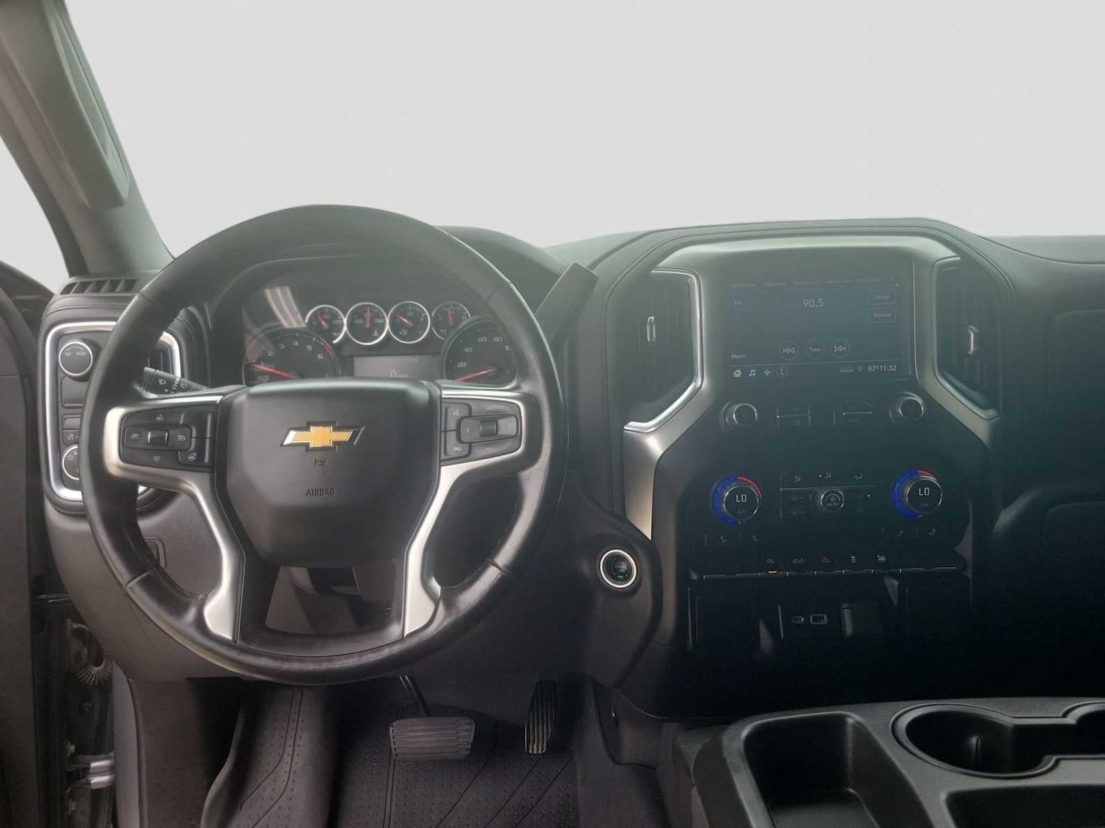 2021 Chevrolet Silverado 1500 2WD Crew Cab Short Bed LT