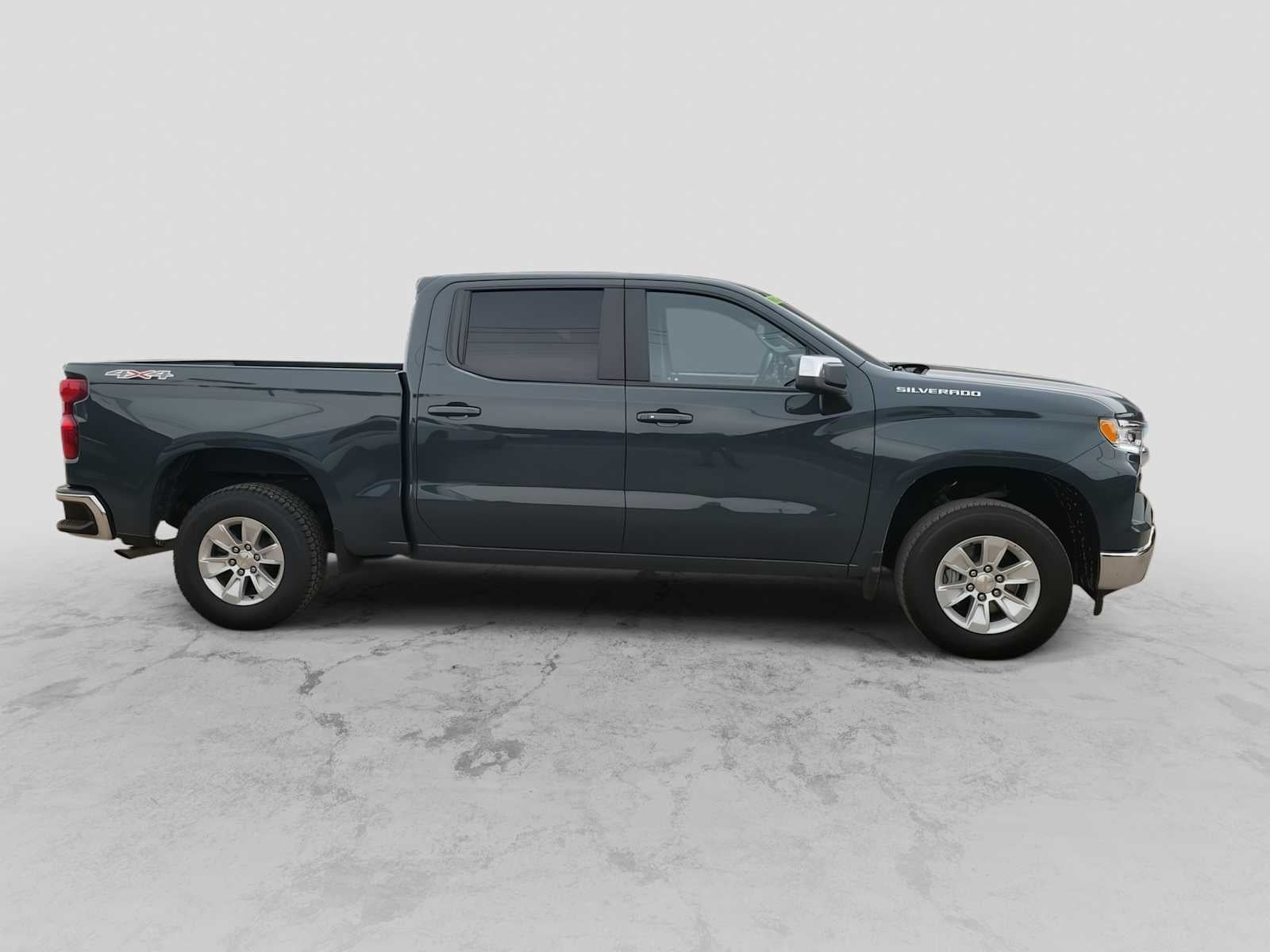 2025 Chevrolet Silverado 1500 4WD Crew Cab Standard Bed LT