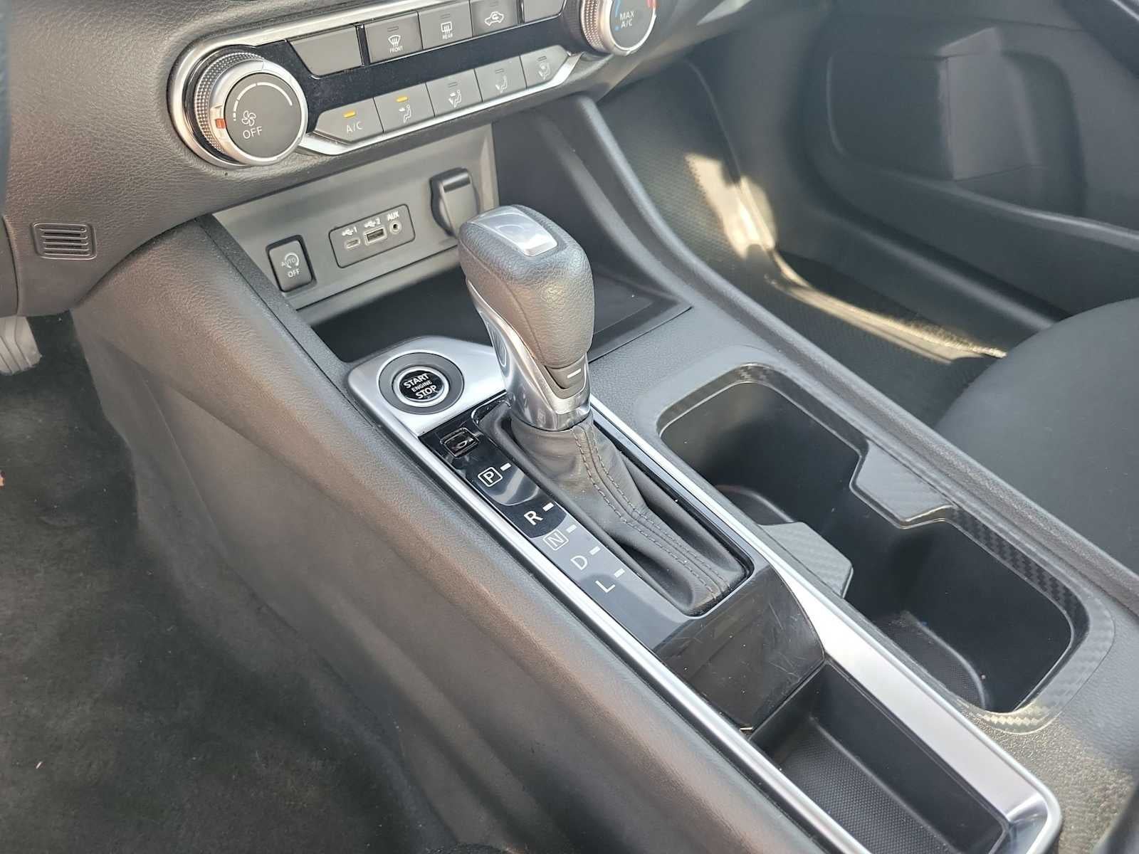 2024 Nissan Sentra SV Xtronic CVT