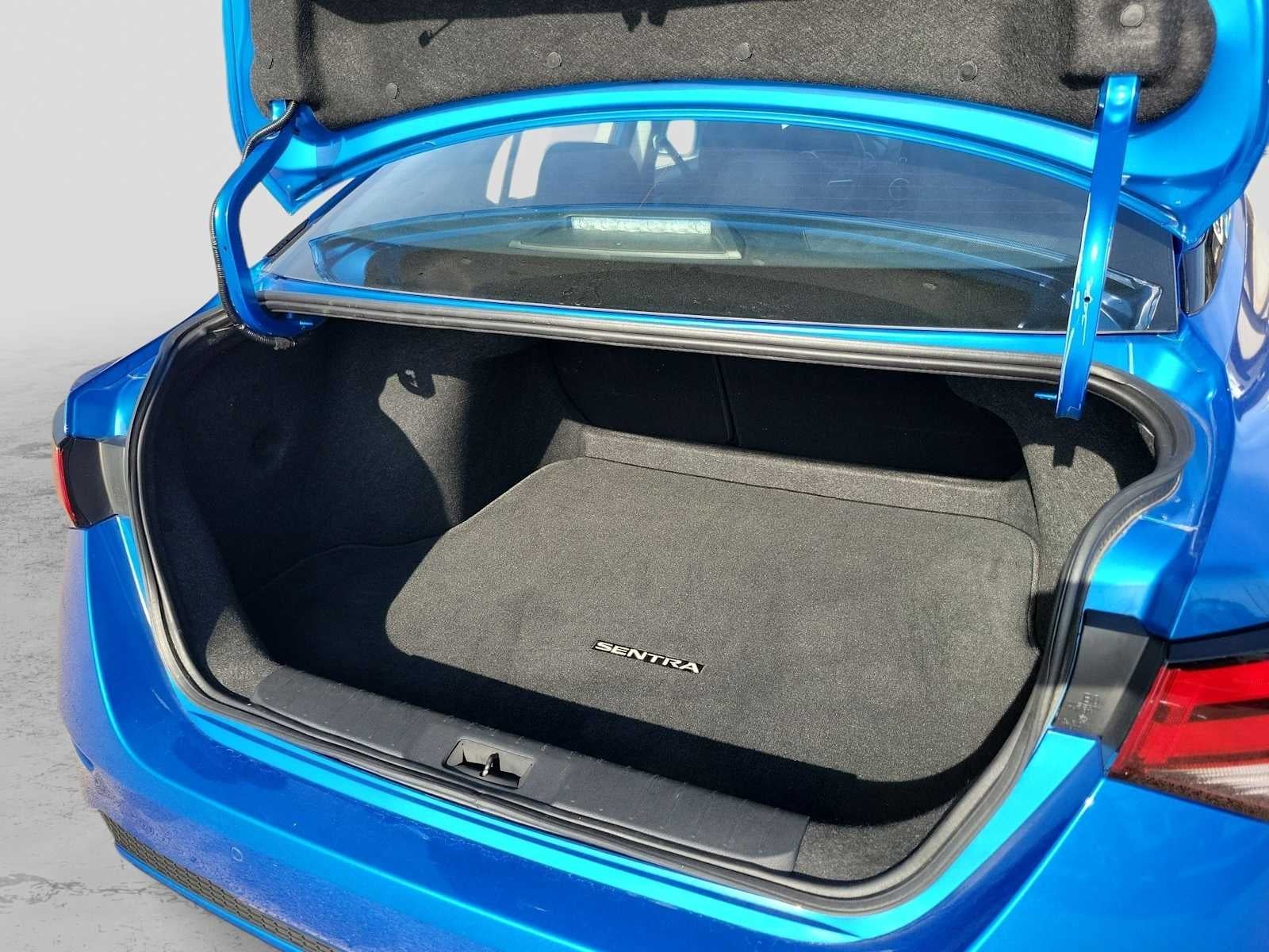 2024 Nissan Sentra SV Xtronic CVT