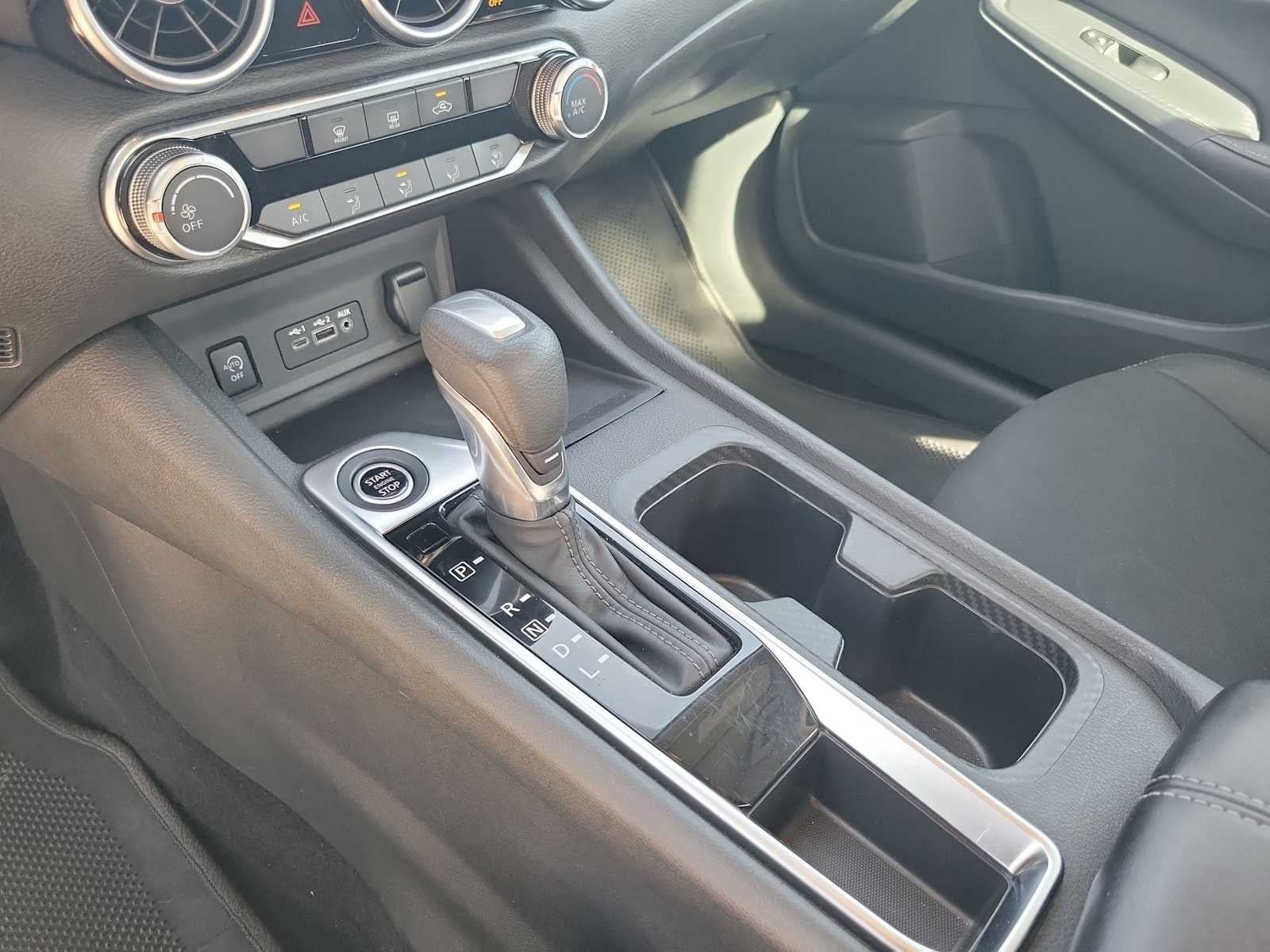 2024 Nissan Sentra SV Xtronic CVT