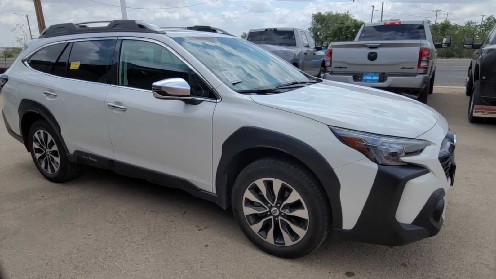2023 Subaru Outback Touring