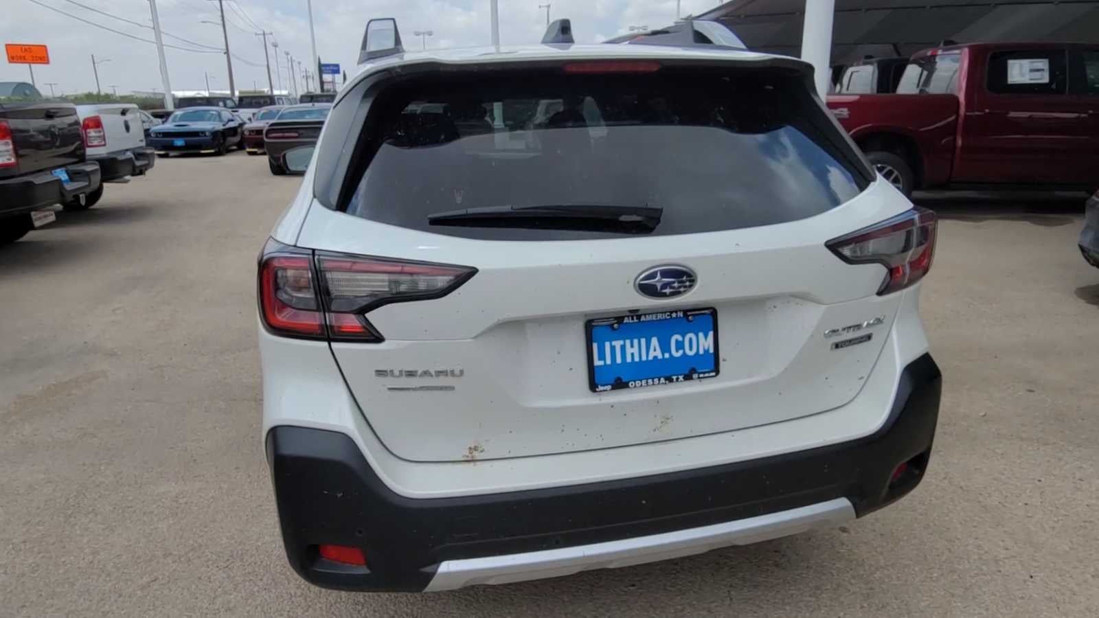 2023 Subaru Outback Touring