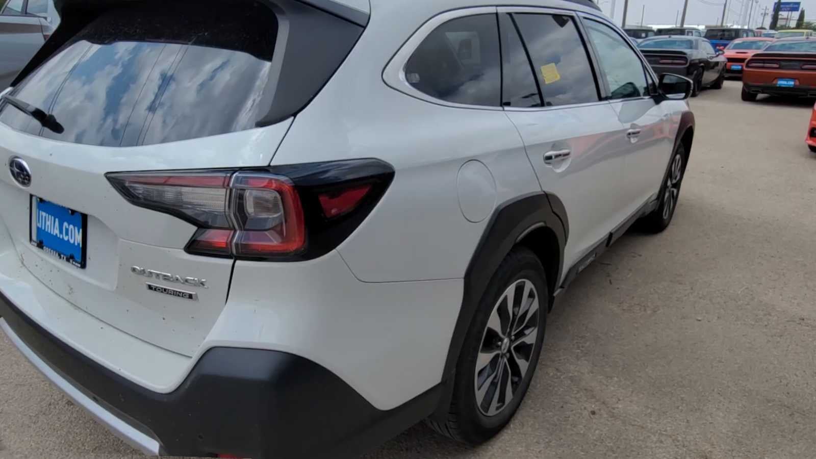 2023 Subaru Outback Touring