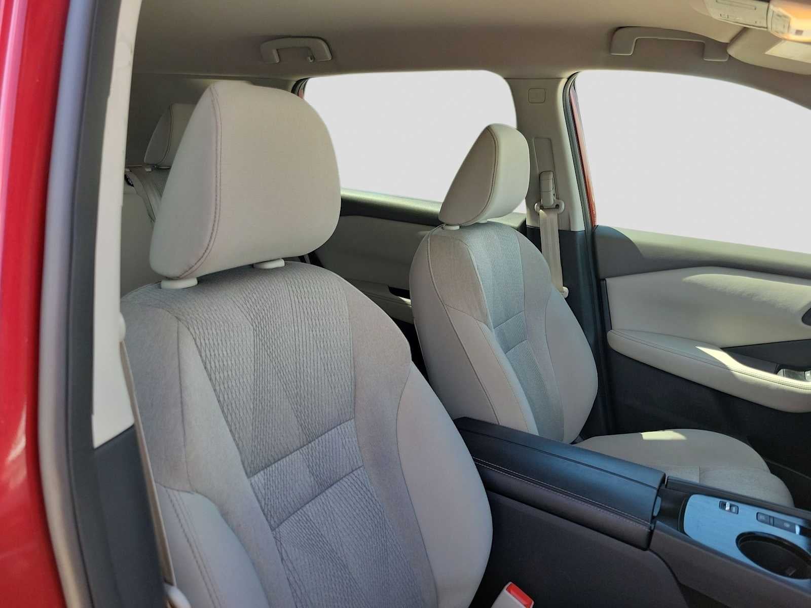 2025 Nissan Rogue SV FWD