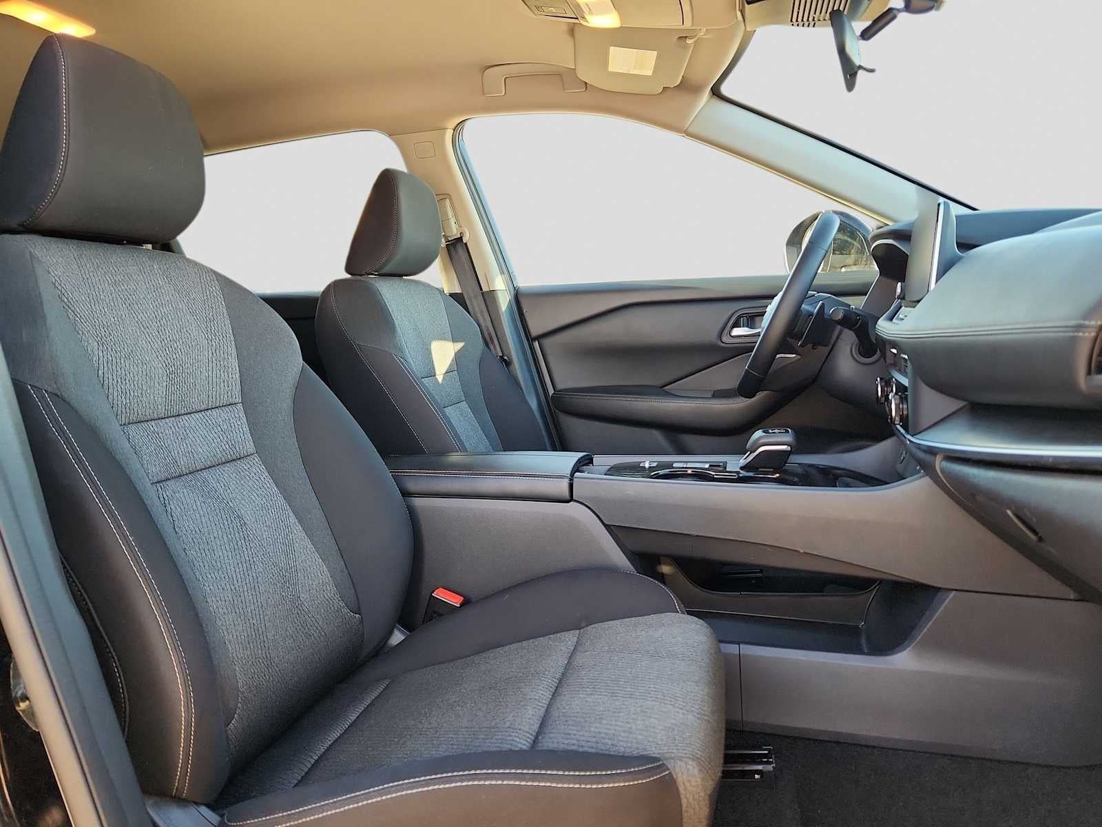 2025 Nissan Rogue SV FWD