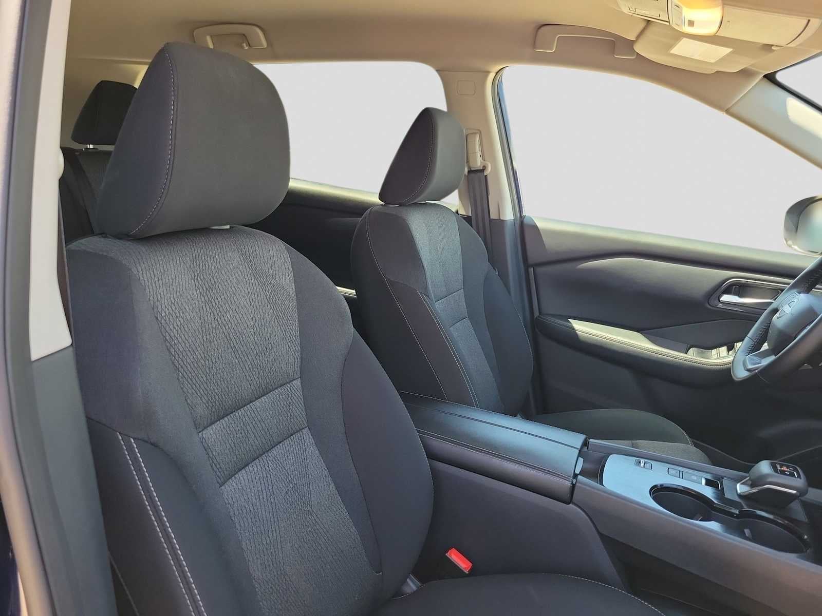 2025 Nissan Rogue SV FWD