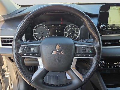 2024 Mitsubishi Outlander SE FWD