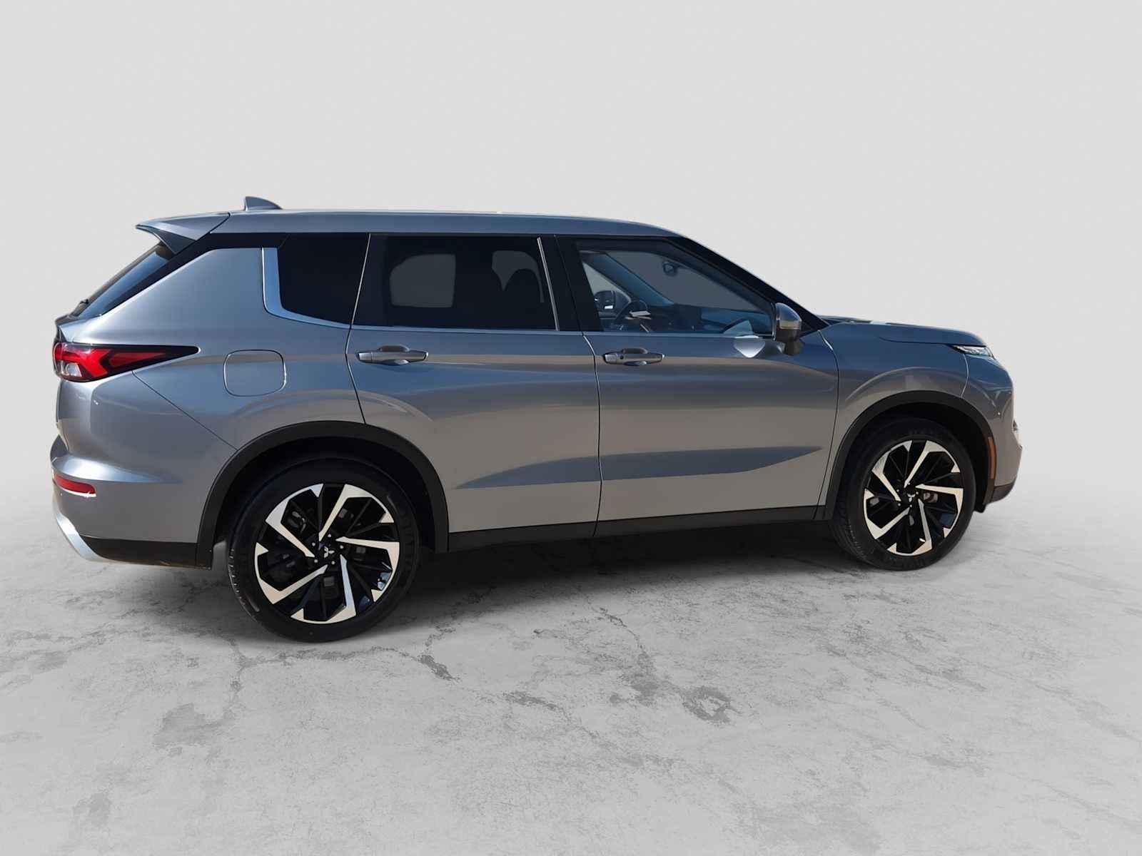 2024 Mitsubishi Outlander SE FWD