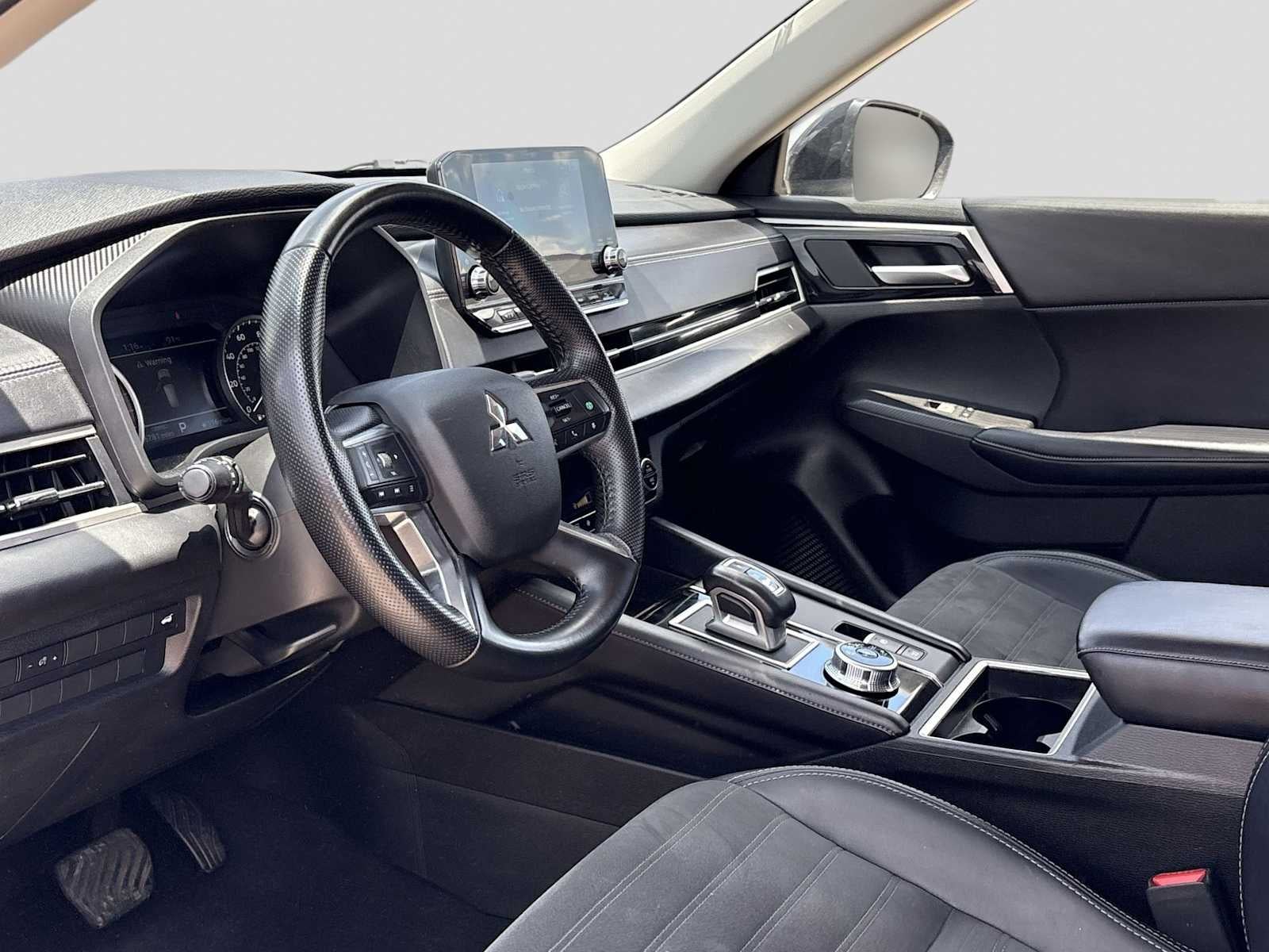 2024 Mitsubishi Outlander SE FWD
