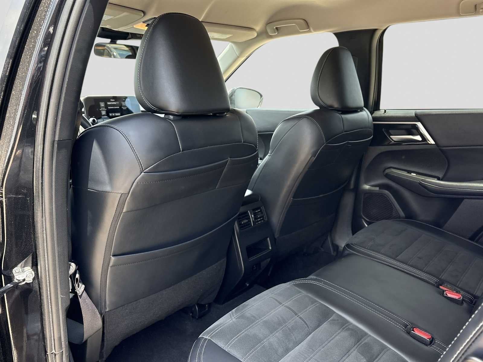 2024 Mitsubishi Outlander SE FWD