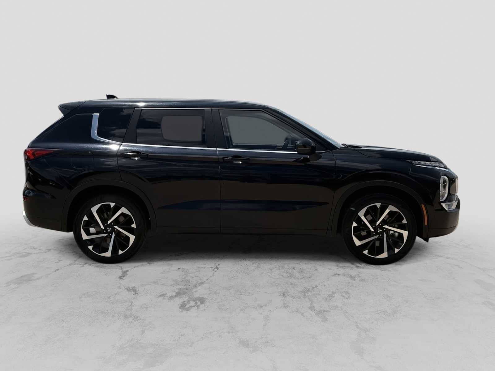 2024 Mitsubishi Outlander SE FWD