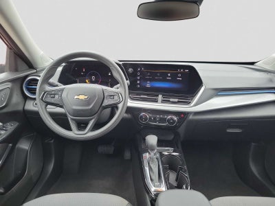 2024 Chevrolet Trax FWD LT