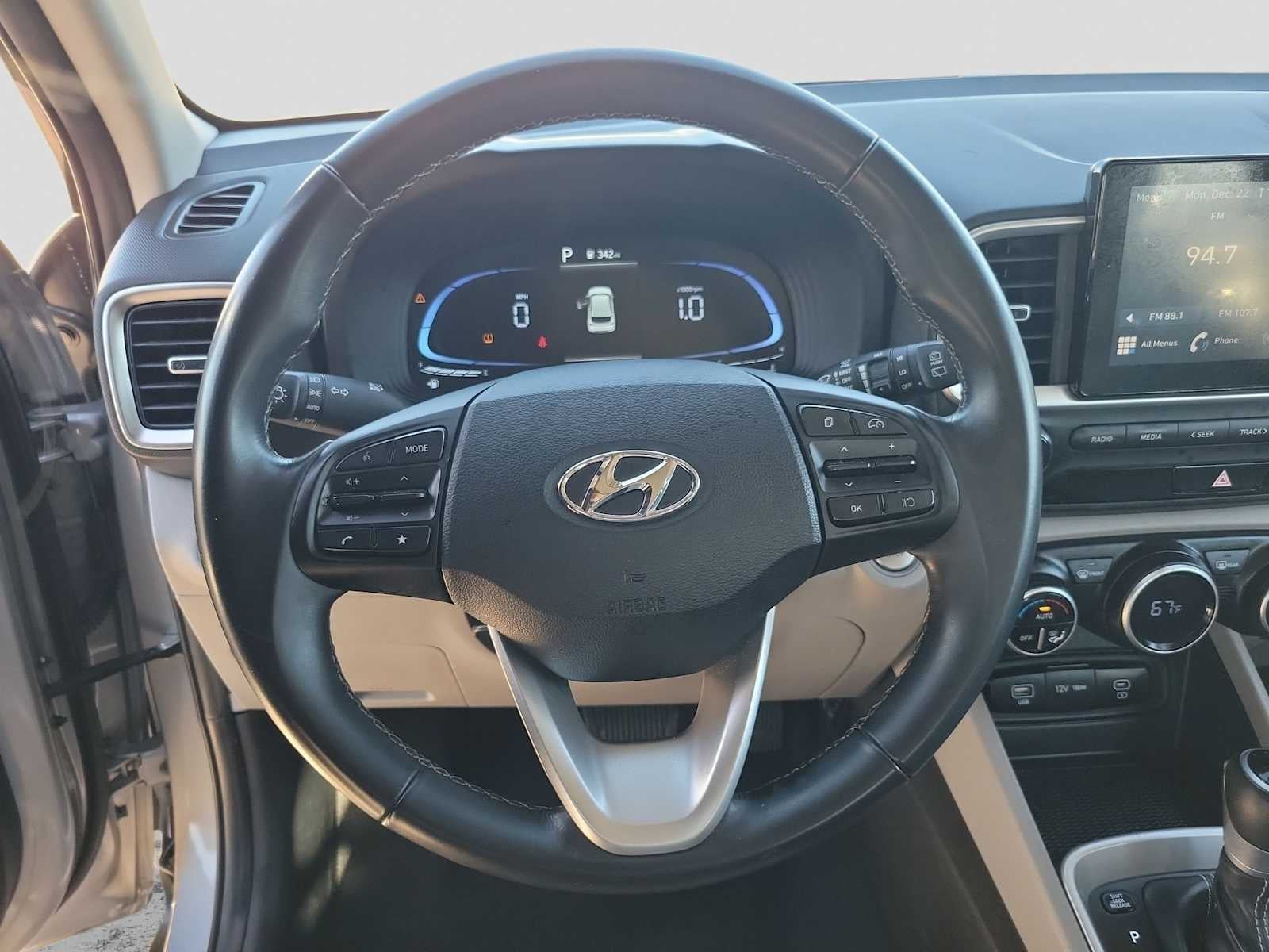 2025 Hyundai Venue SEL