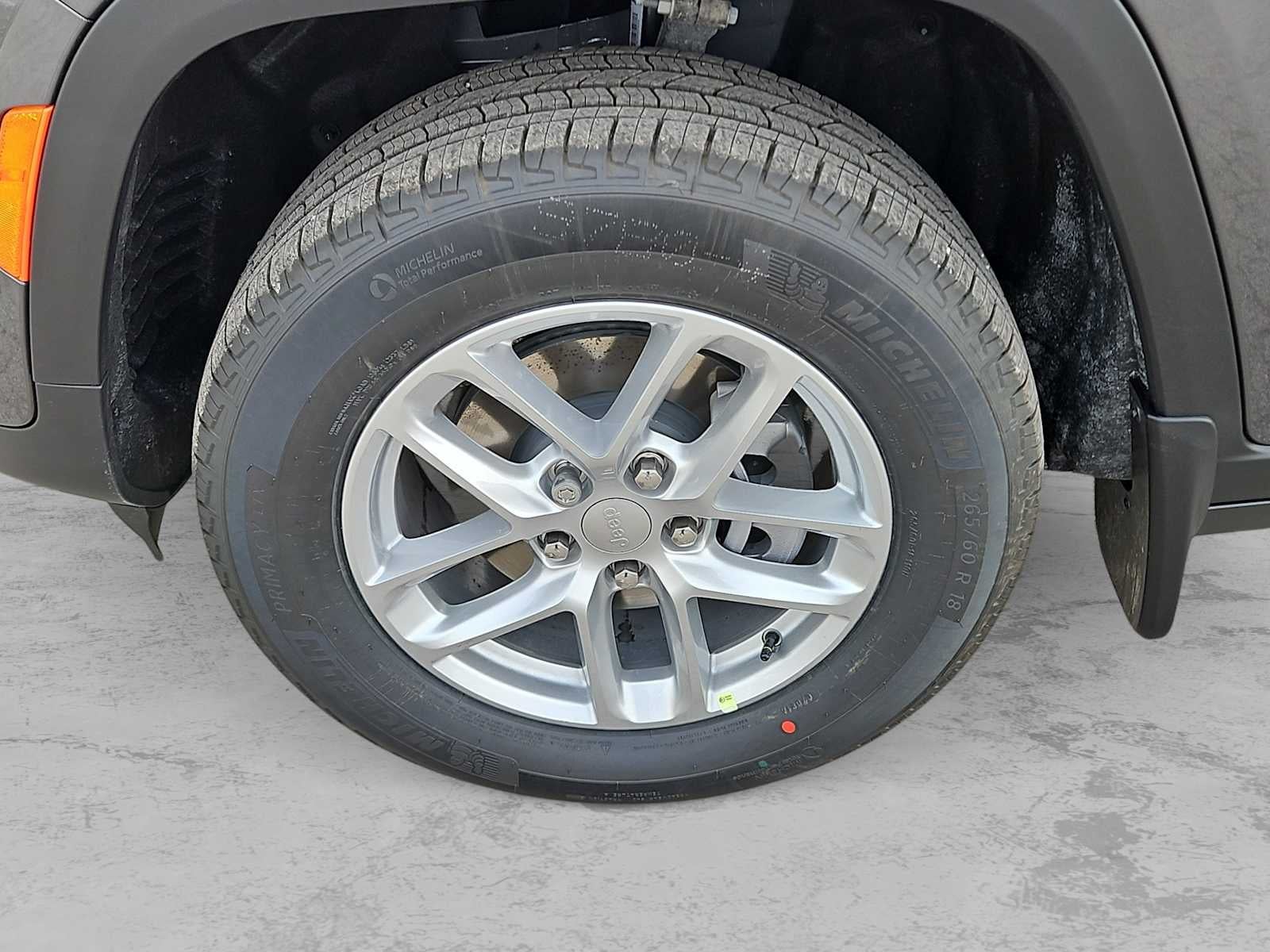 2026 Jeep Grand Cherokee GRAND CHEROKEE LAREDO X 4X2