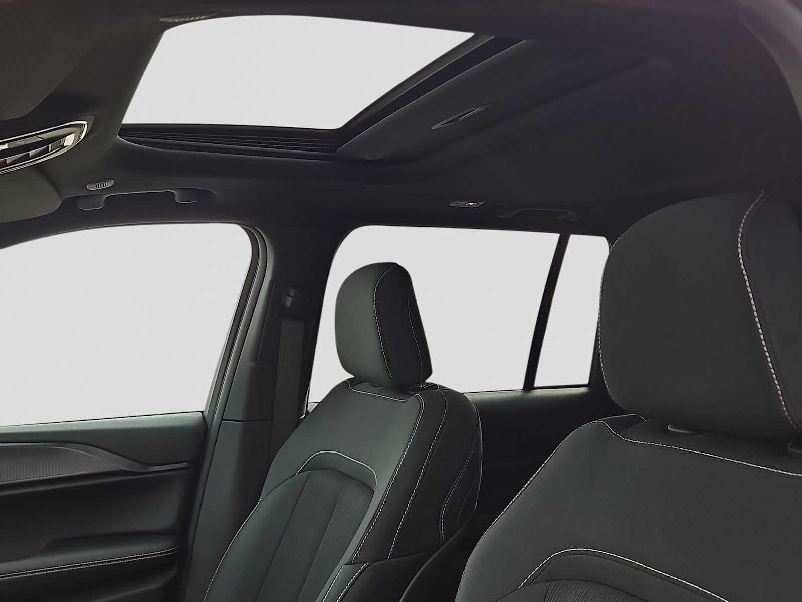 2026 Jeep Grand Cherokee GRAND CHEROKEE LAREDO X 4X2