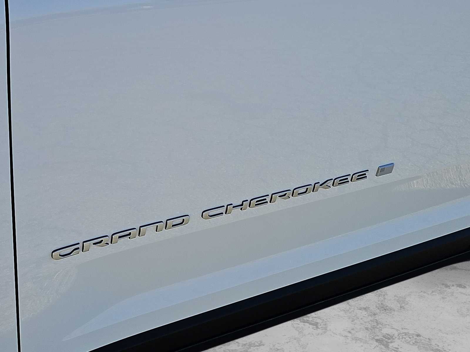 2026 Jeep Grand Cherokee GRAND CHEROKEE LAREDO X 4X2