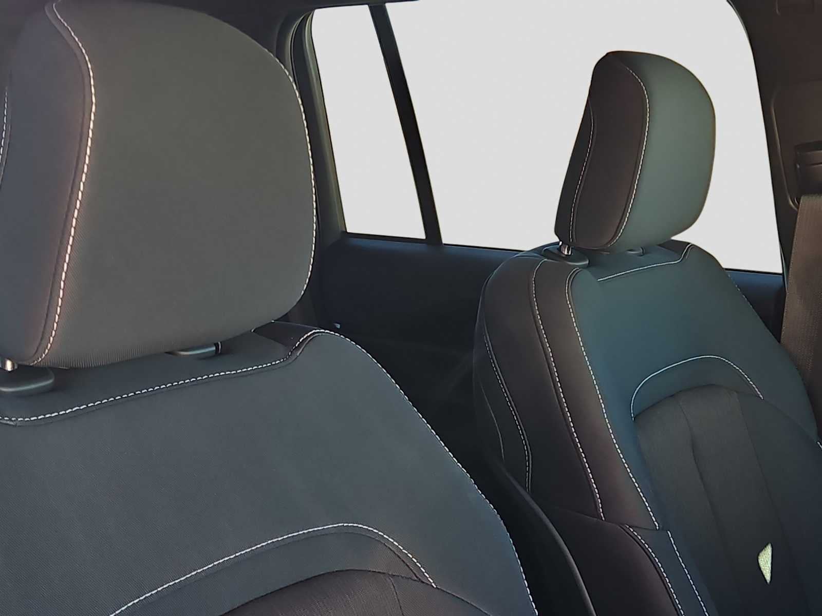 2026 Jeep Grand Cherokee GRAND CHEROKEE LAREDO X 4X2