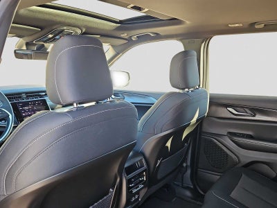 2026 Jeep Grand Cherokee GRAND CHEROKEE LAREDO X 4X2