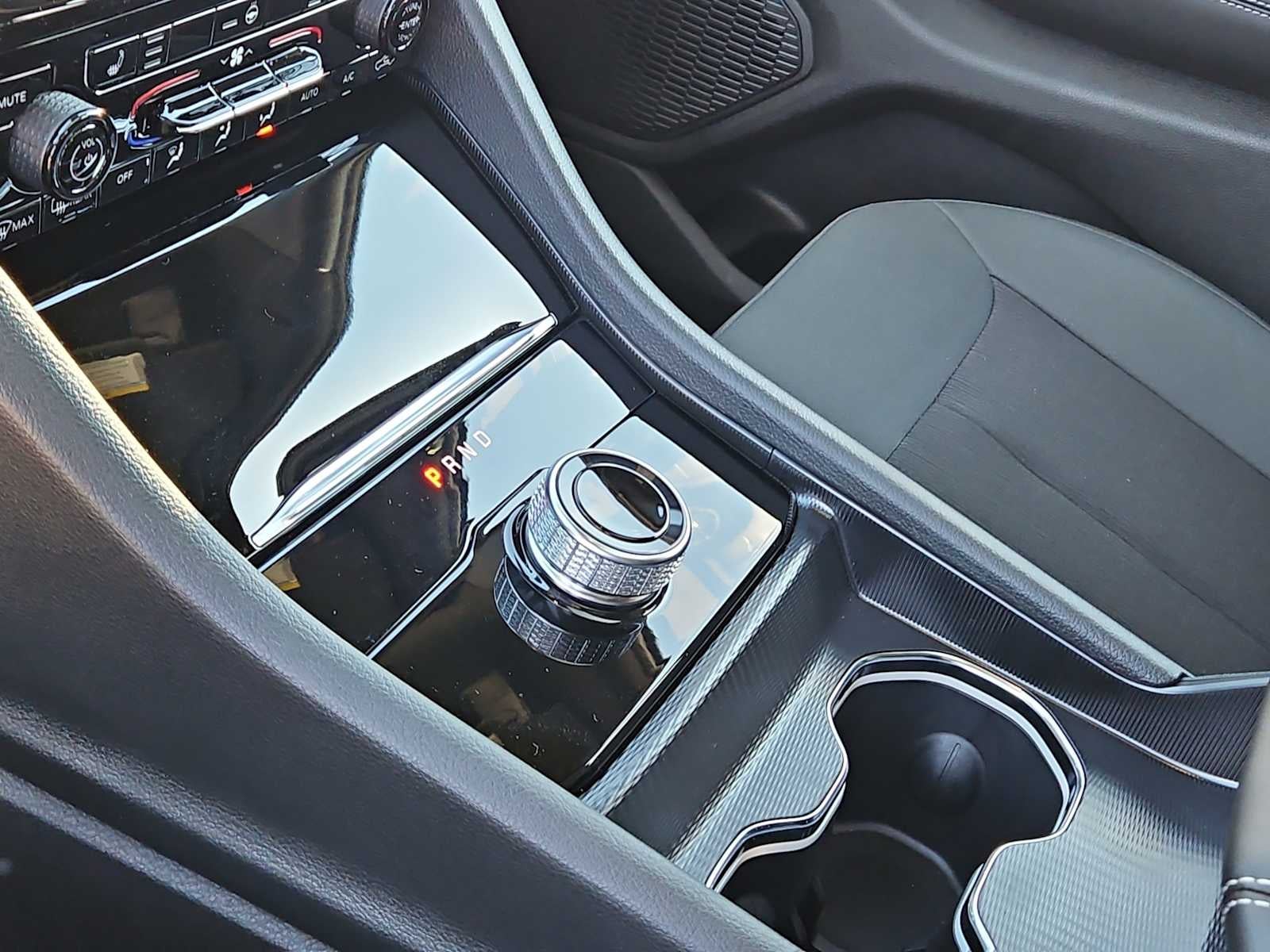 2026 Jeep Grand Cherokee GRAND CHEROKEE LAREDO X 4X2