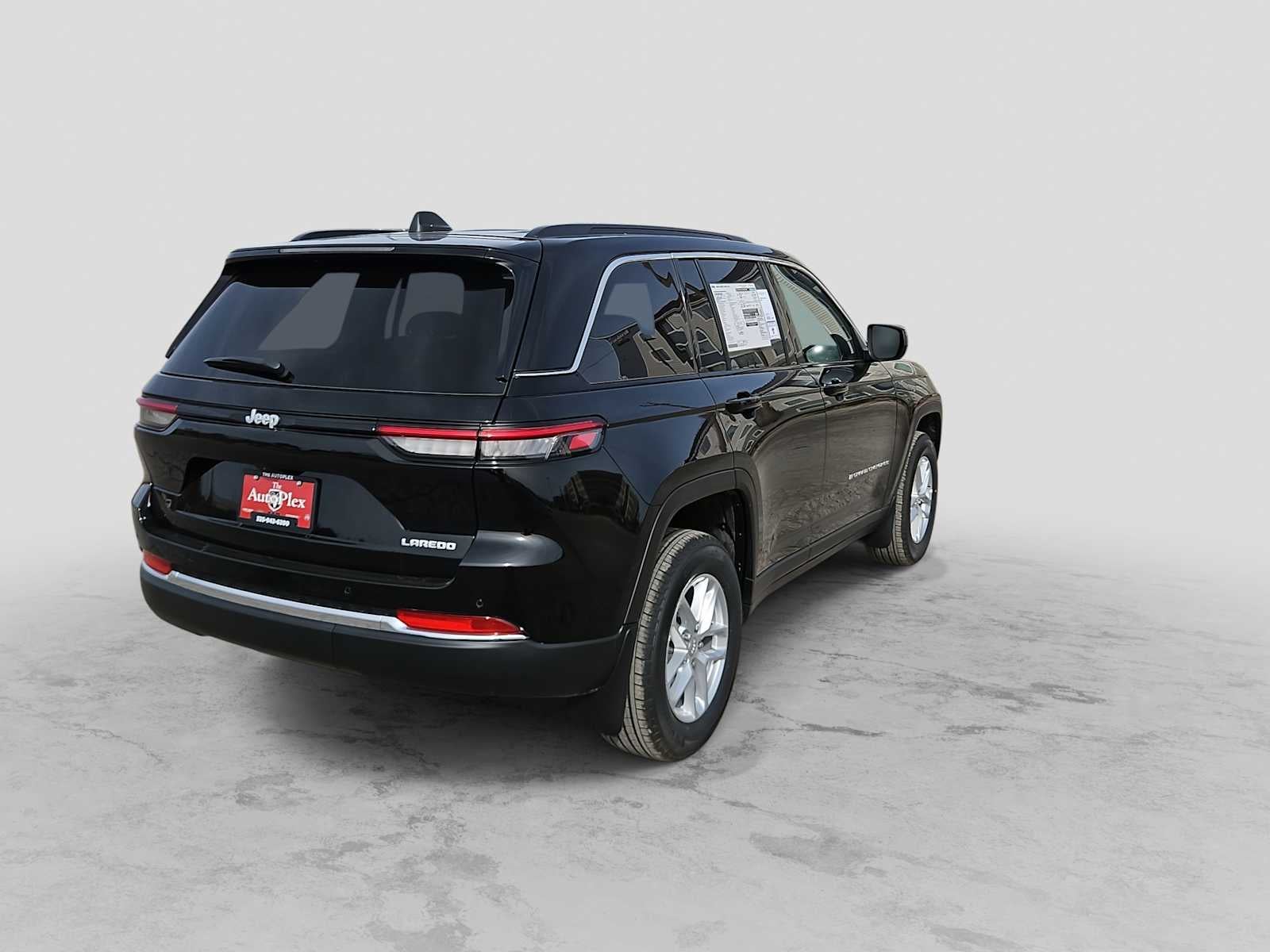 2026 Jeep Grand Cherokee GRAND CHEROKEE LAREDO X 4X2