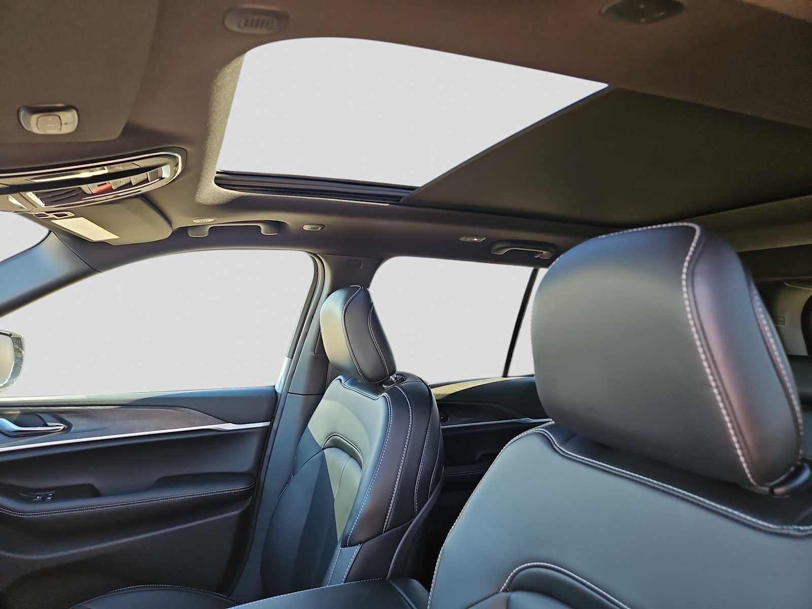 2025 Jeep Grand Cherokee GRAND CHEROKEE LIMITED 4X2